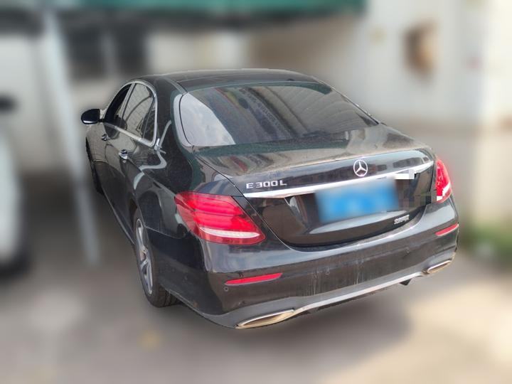 E-Class 2017 E 300 L Sport Luxury photo 4