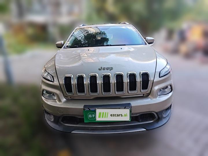 Cherokee 2017 2.0L photo 2