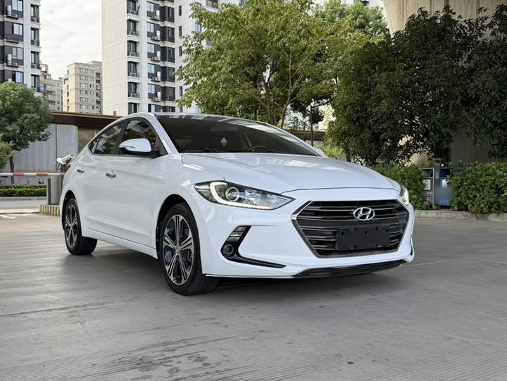 Elantra 2018 1.4T DCT photo 3