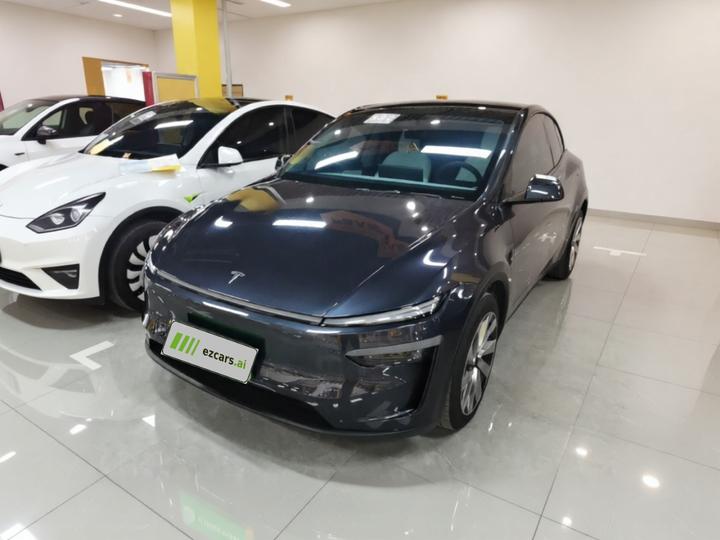 Model Y 2025 RWD