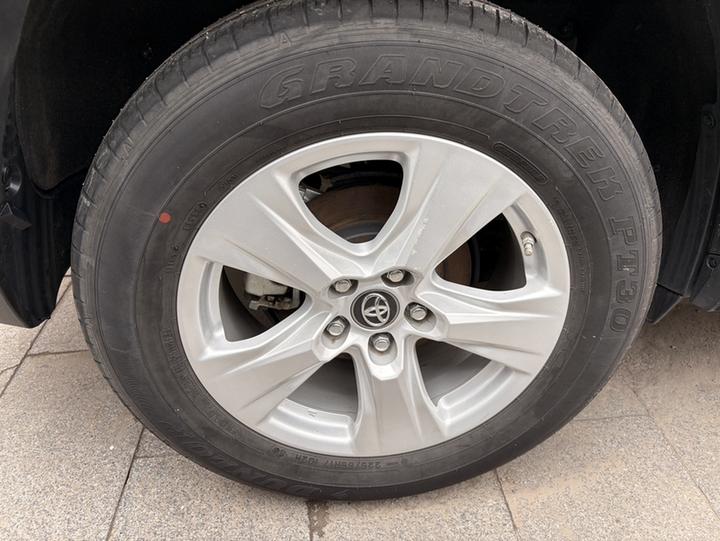 RAV4 2022 2.0L CVT RWD photo 4