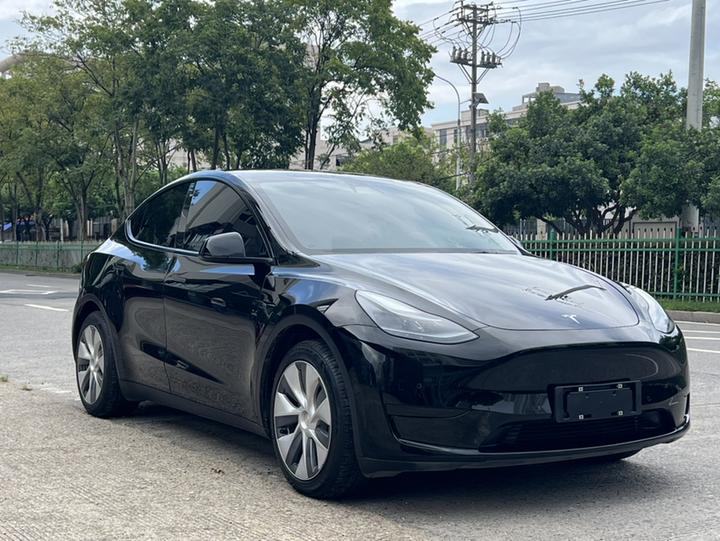 Model Y 2022 RWD photo 3