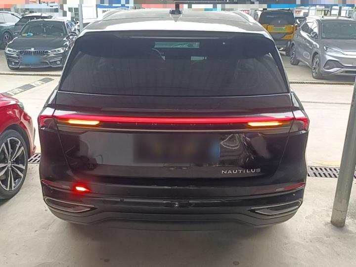 Nautilus 2023 2.0T AWD photo 3