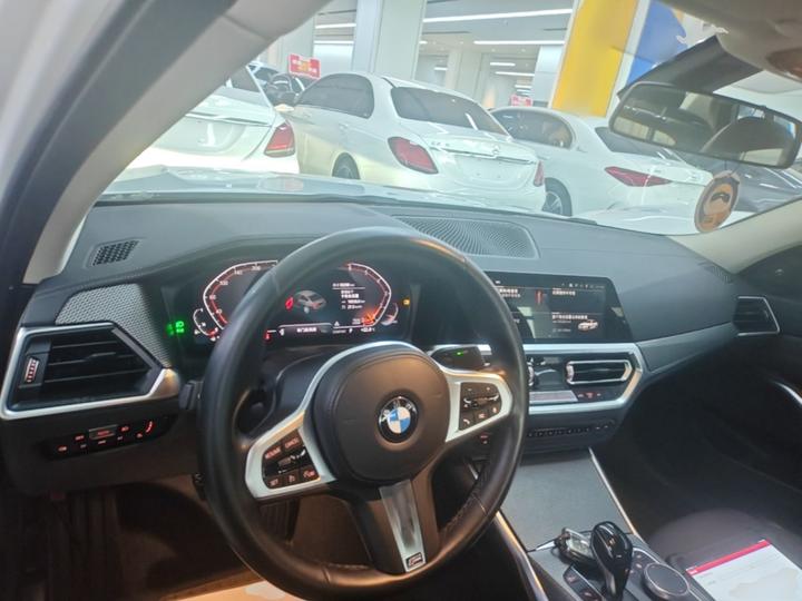3 Series 2022 320Li M Sport Package photo 5