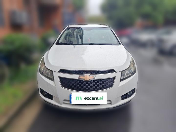 2013 Hatchback 1.6L AT Luxury photo 2