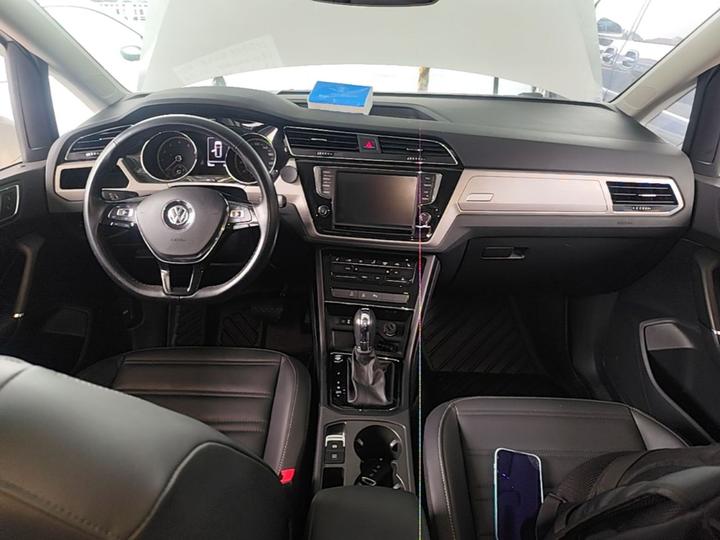 2021 L 280TSI DSG 7-Seater photo 5