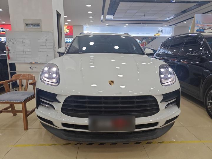 2018 Macan 2.0T photo 2