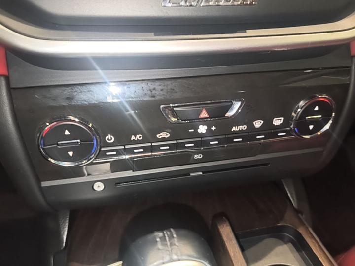 Ghibli 2014 3.0T Standard photo 8