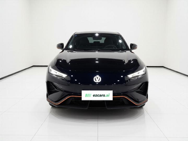 UNI-V 2026 1.5T Hybrid photo 2