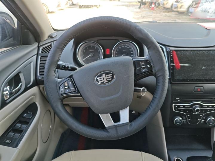 Bestune B50 2013 1.6L MT Luxury photo 6