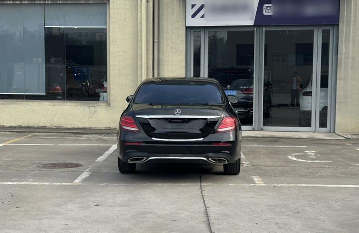 E-Class 2018 Facelift E 200 L photo 6