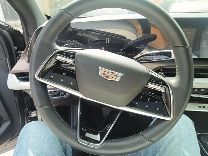 GT4 2023 25T Luxury photo 2