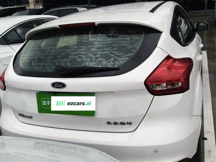 Focus 2015 Hatchback 1.6L AT Comfort photo 3