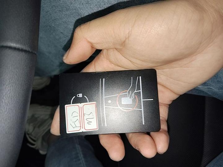 Model 3 2023 RWD photo 8