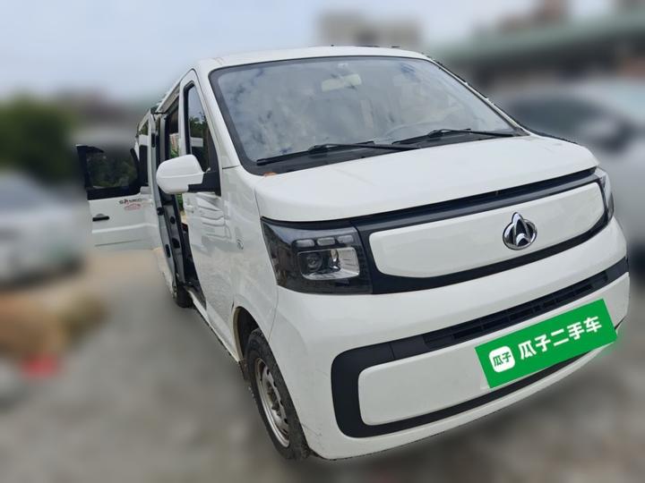 Changan EM60 2025 Comfort 6-Seater 300km photo 3