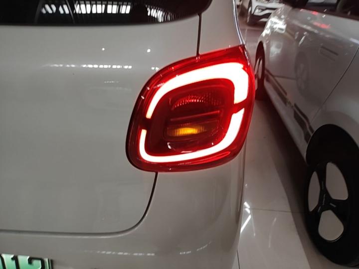 Hongguang MINIEV 2025 4th Gen 4-Door Advanced photo 7