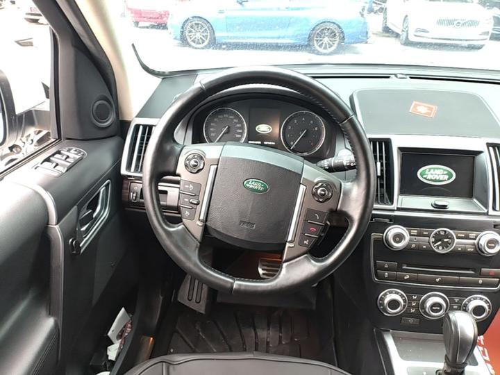 Freelander 2 2014 2.0T Si4 SE Petrol photo 5