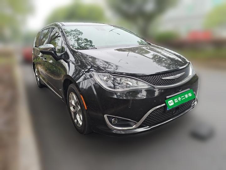 Chrysler Imported 2017 3.6L Exclusive photo 3