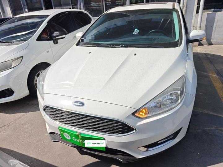 Focus 2017 Hatchback EcoBoost 180 AT Elite photo 2