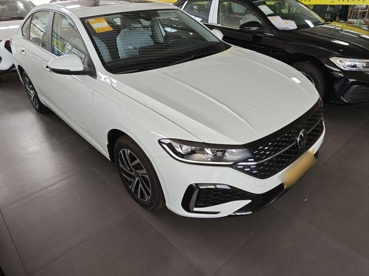 Lavida 2026 1.5L AT photo 3