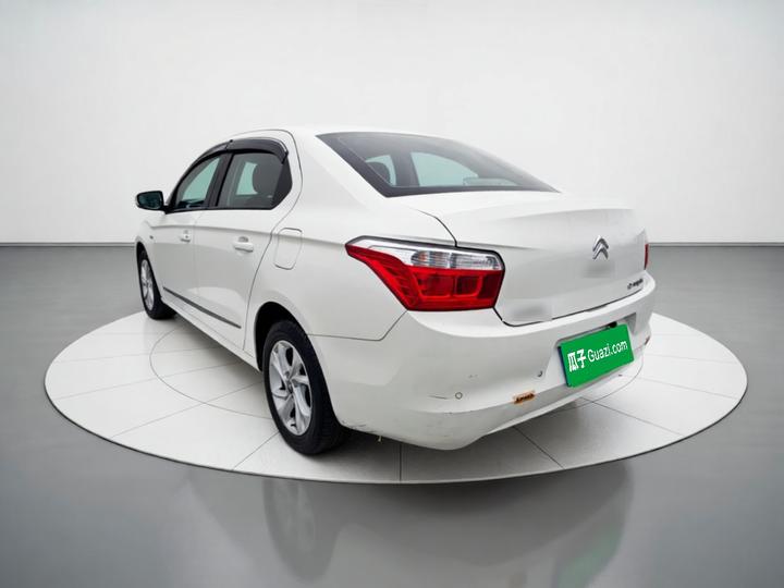 2014 1.6L AT Comfort photo 4