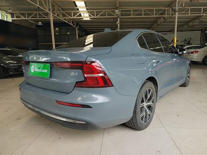 S60 2024 B4 Luxury photo 4