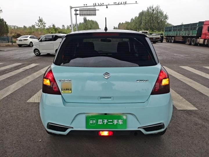 Swift 2014 1.3L MT Standard photo 3