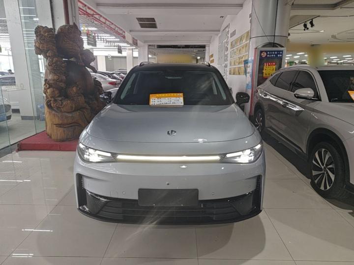 Leapmotor C16 2024 EV 520 Exclusive photo 2