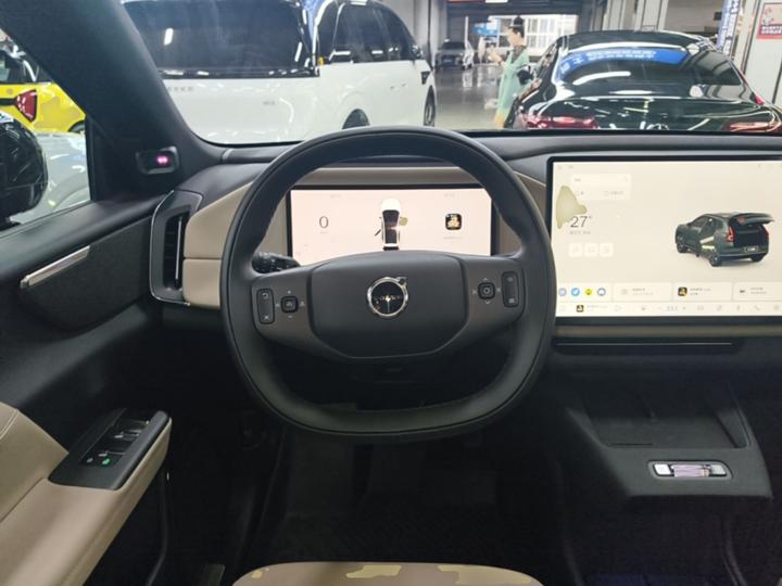XC70 Hybrid 2026 RWD Long Range Core photo 6