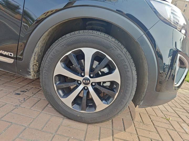 2015 L 2.4L Petrol 4WD Elite 5-Seater China V photo 8