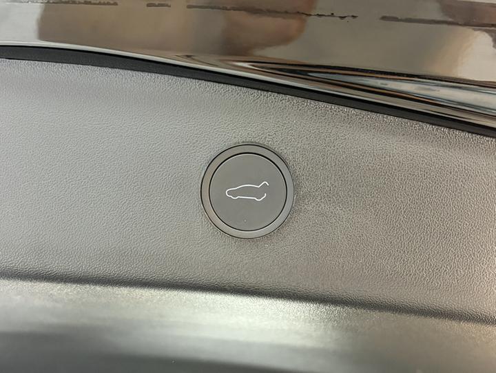 Model 3 2022 RWD photo 8