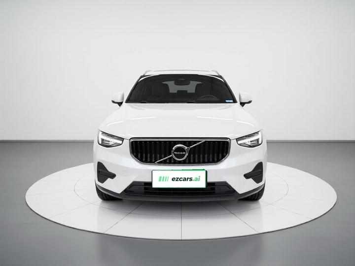XC40 2023 B3 Luxury photo 2