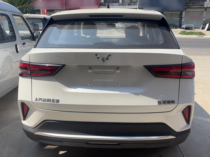 Wuling 2026 1.5L MT photo 4