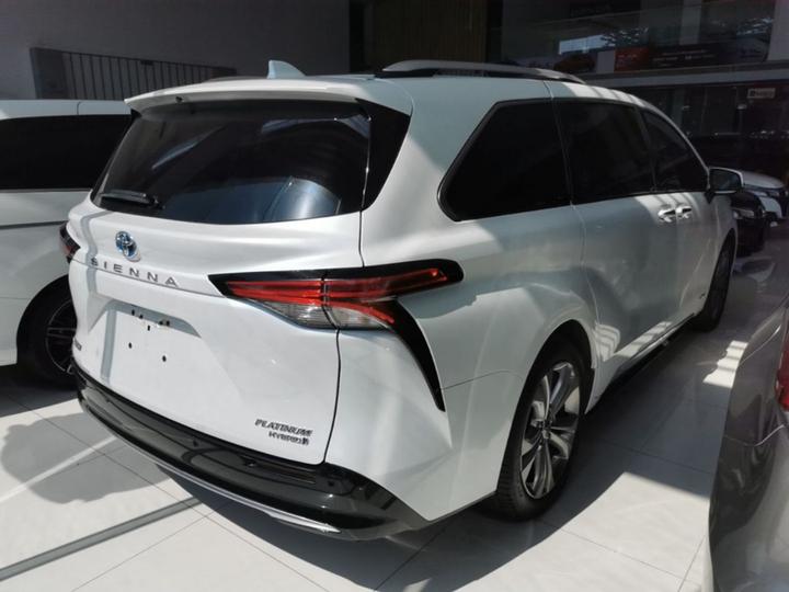 Sienna 2021 2.5L Hybrid Platinum photo 4