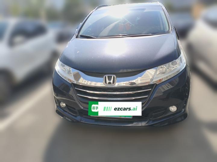 Odyssey 2015 Facelift 2.4L Luxury photo 2