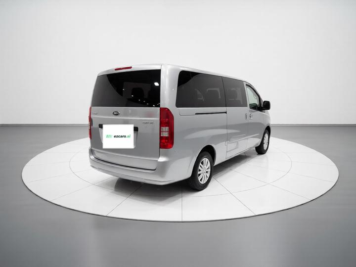 Refine M3 2019 PLUS 1.8L Luxury Smart 9-Seater photo 4