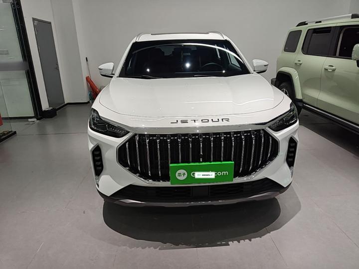 X70 PLUS 2026 Champion 1.5T DCT Comfort 7-Seater photo 2