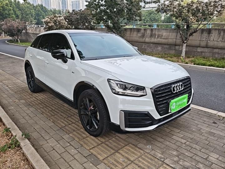 Q2L 2020 35 TFSI Progressive Dynamic photo 3