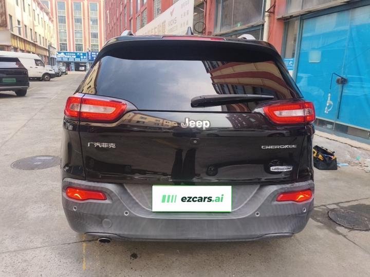 Cherokee 2016 2.0L photo 3