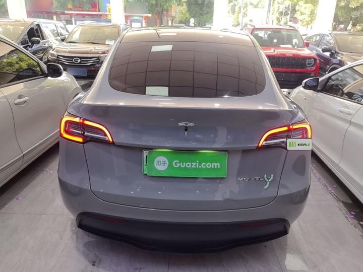 Model Y 2022 RWD photo 5