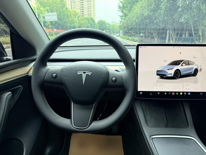 Model Y 2022 Facelift RWD photo 2