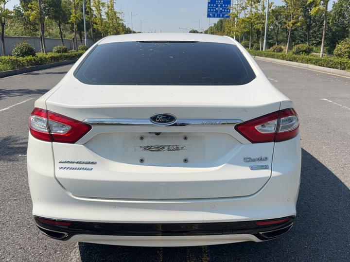 Mondeo 2013 2.0L GTDi240 Flagship photo 3