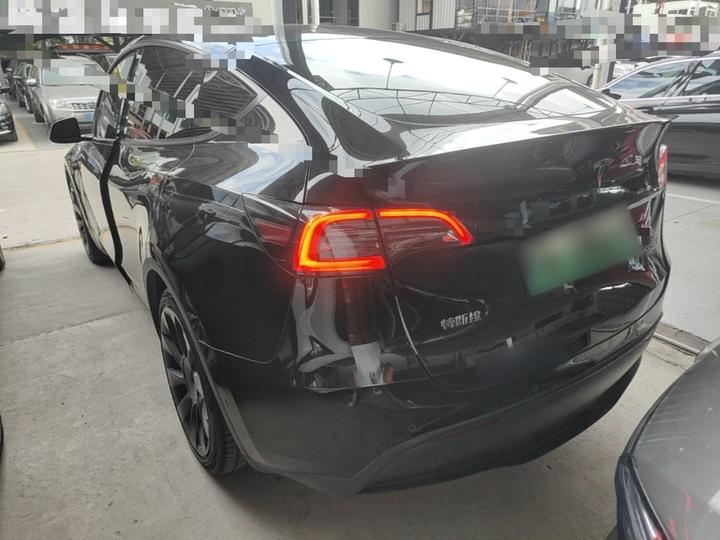 Model Y 2021 Standard Range RWD photo 4