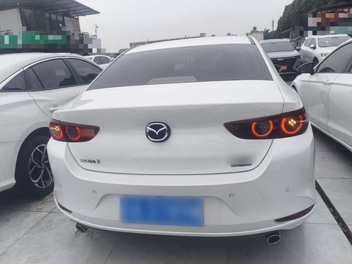 3 Axela 2023 2.0L AT photo 3