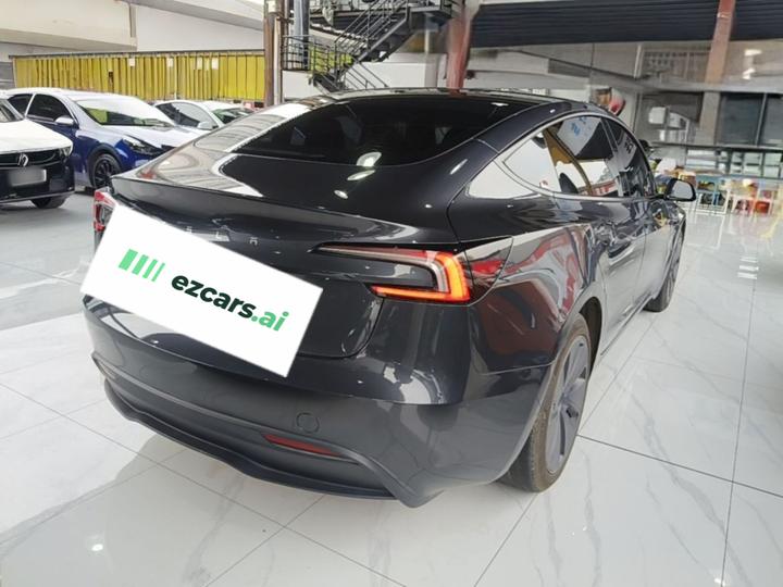 Model 3 2023 RWD photo 6