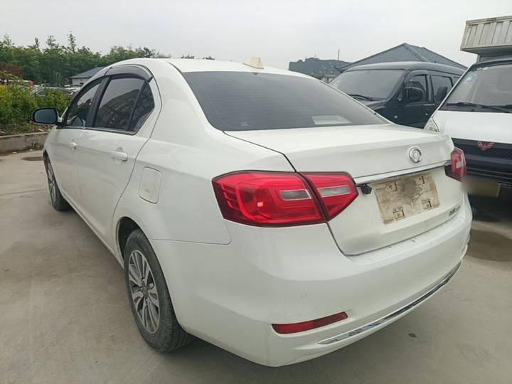 C30 2015 1.5L MT Comfort photo 4