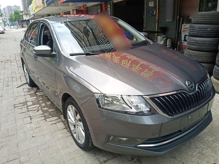 Rapid 2018 1.6L MT Comfort photo 3