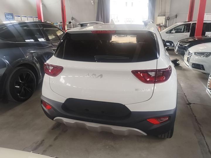 Stonic 2021 1.4L CVT photo 3