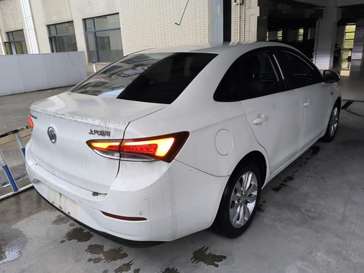 Excelle 2021 Facelift Classic 1.5L AT Elite photo 4