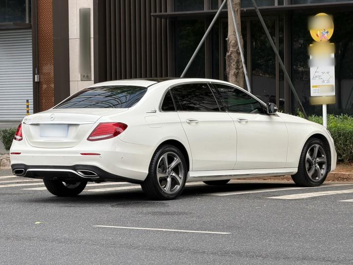 E-Class 2018 E 300 L Sport Fashion photo 4